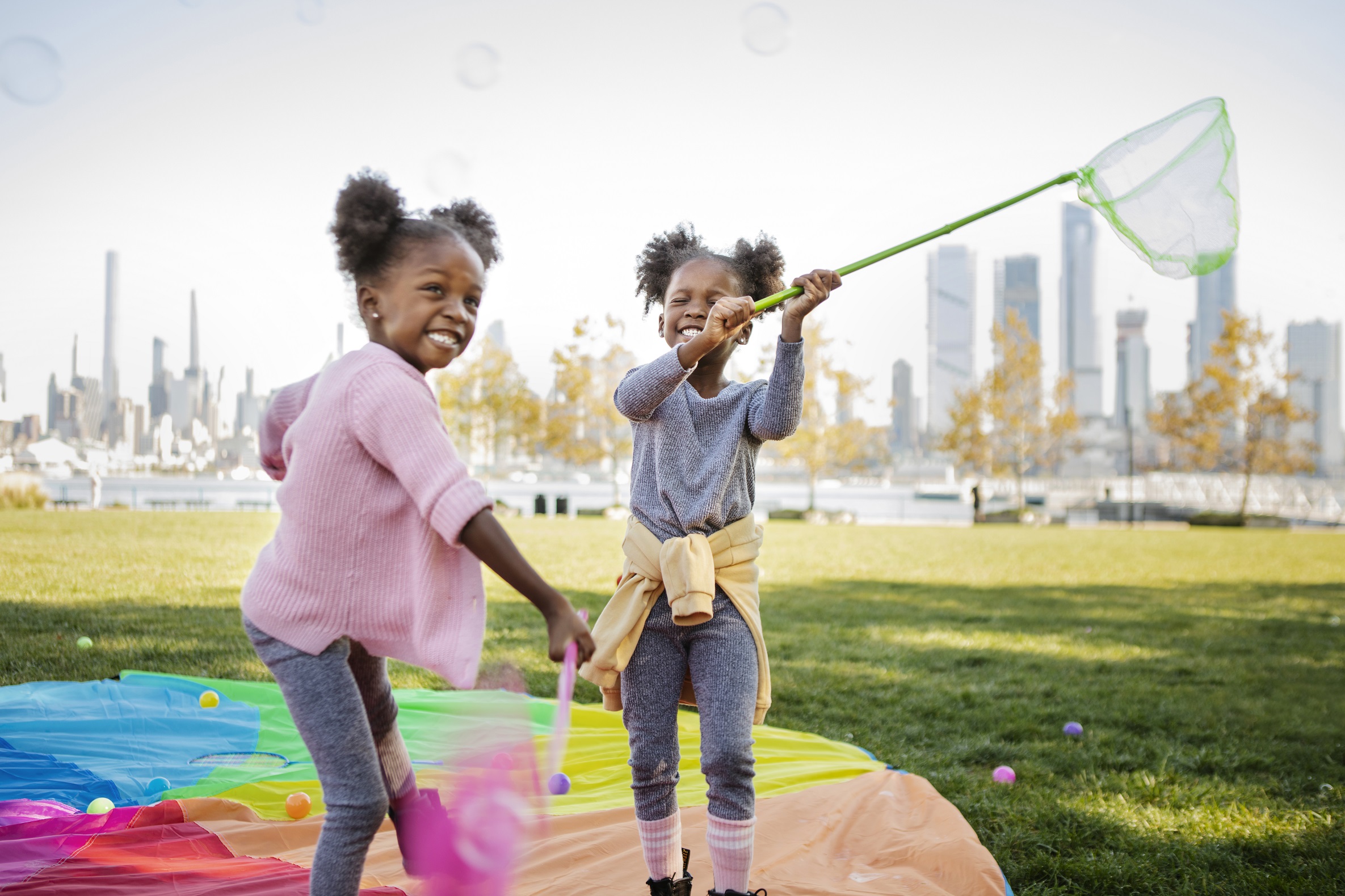 kids-playing-outdoors